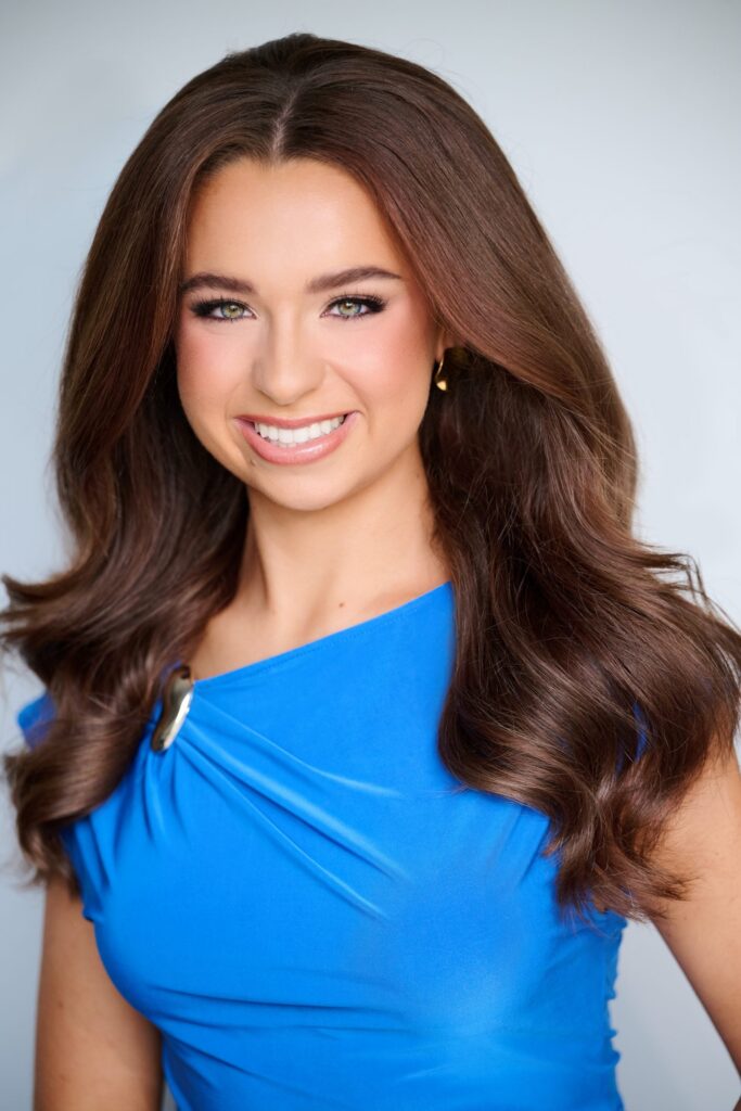 Miss Missouri’s Teen 2027 – Anna Hall