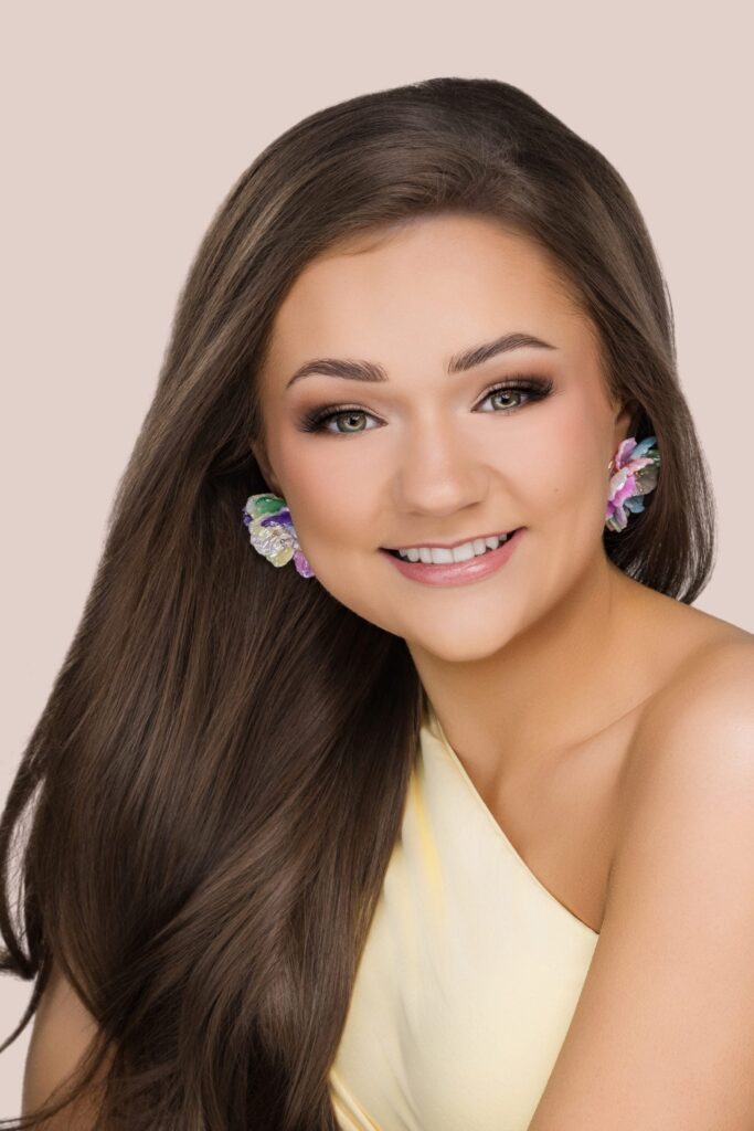 Miss Vermont’s Teen 2027 – Zoey Clopton