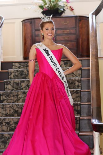 kamryn-hollowell-miss-north-carolina's-teen-2024-gown-crown-002